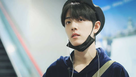 公鸡打鸣，母鸡下蛋