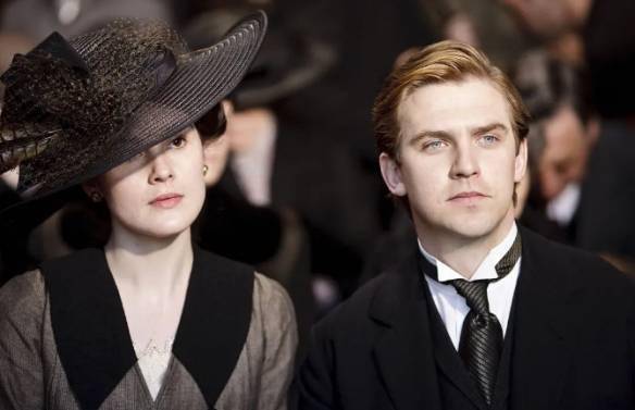 公鸡打鸣，母鸡下蛋