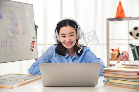 克里斯黛拉·阿朗索：上层阶级